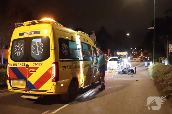 Man op scootmobiel gewond bij ongeval met bezorgbrommer