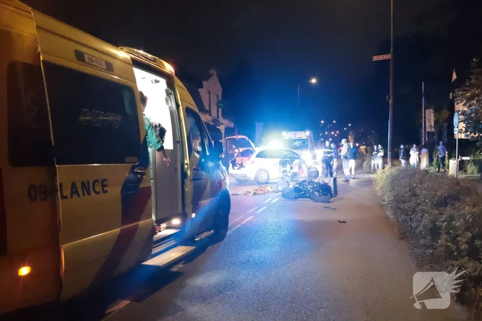 Man op scootmobiel gewond bij ongeval met bezorgbrommer