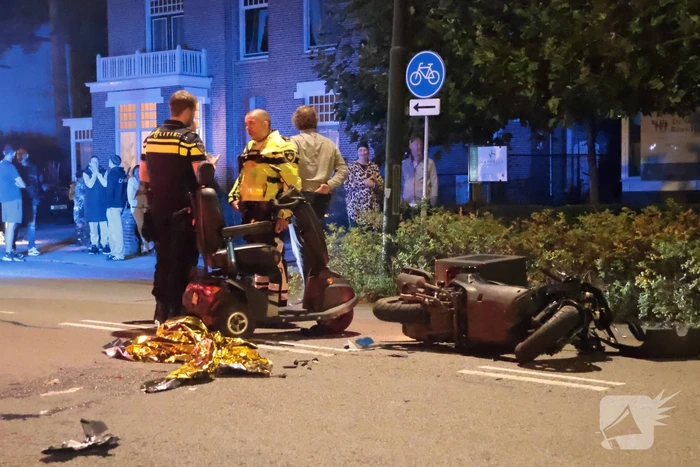 Man op scootmobiel gewond bij ongeval met bezorgbrommer