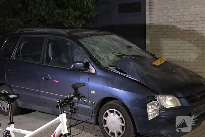 Auto opgeblazen in nachtelijke explosie