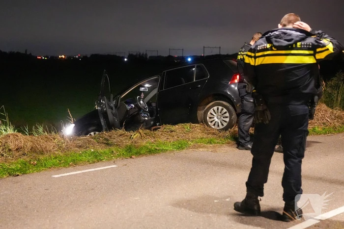 Auto bijna te water
