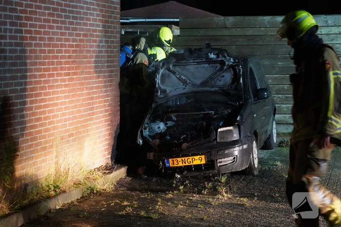 Voertuig in vlammen