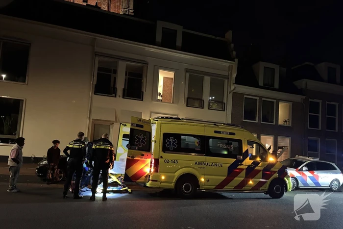 Gewonde nadat automobilist controle verliest in bocht