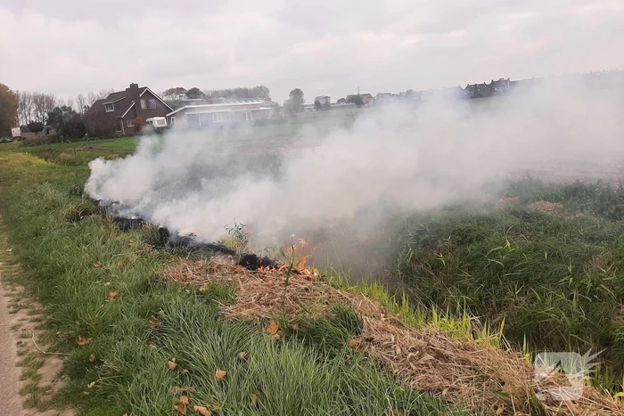 Bermbrand snel onder controle