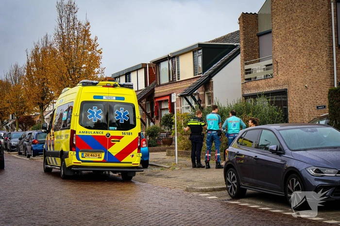 Scooterrijdster geschept door automobilist