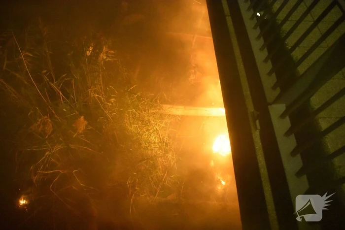 Brand op boot zorgt voor rookontwikkeling