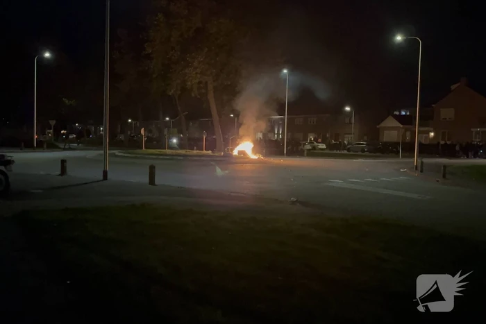 Rellen nadat regenboogvlag bij politiebureau werd weggehaald