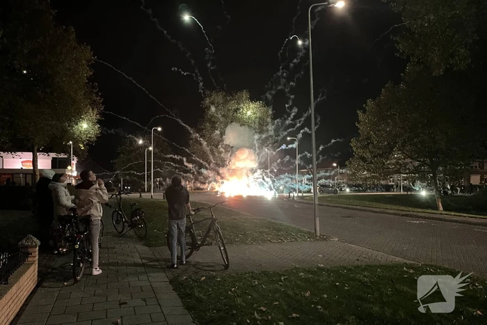 Rellen nadat regenboogvlag bij politiebureau werd weggehaald