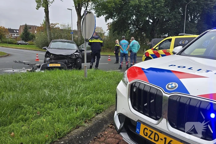 Botsing veroorzaakt flinke autoschade