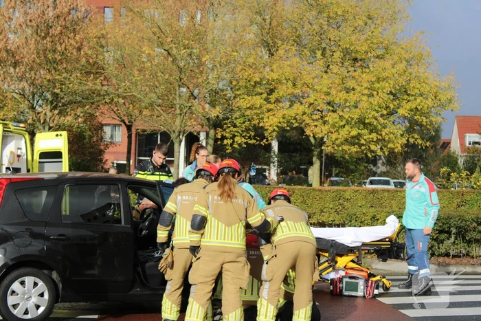 Brandweer bevrijdt beknelde fietser