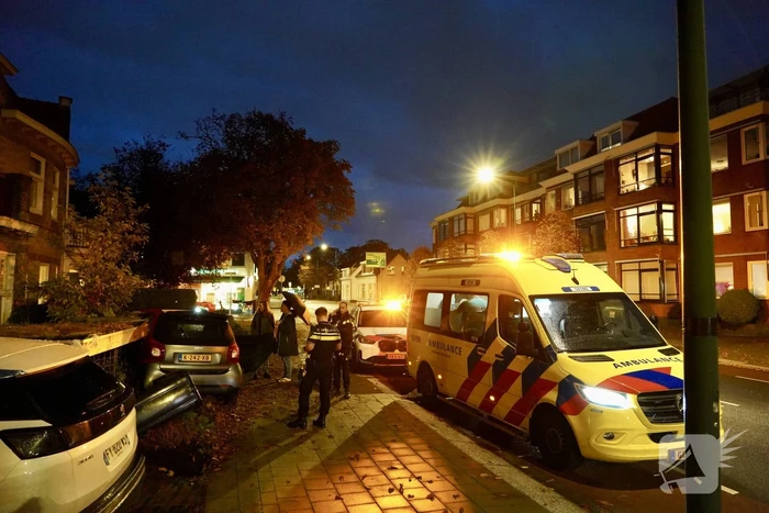 Ravage nadat voertuig in tuin belandt
