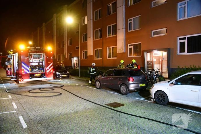 Flinke brand in kelderruimte portiekflat