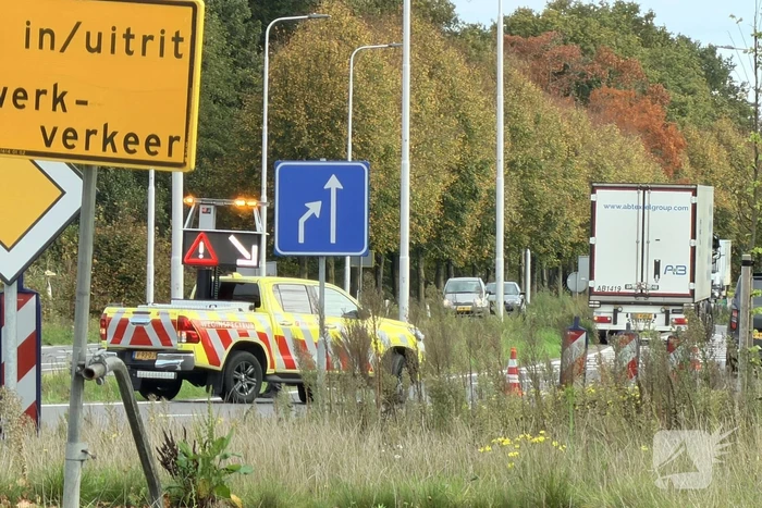 Vrachtwagen met luchtproblemen veroorzaakt ongeval