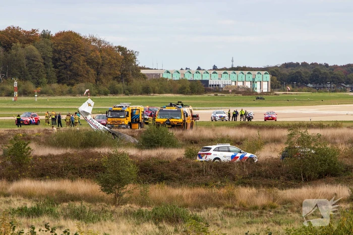 Vliegtuig komt bij landing in de grond terecht