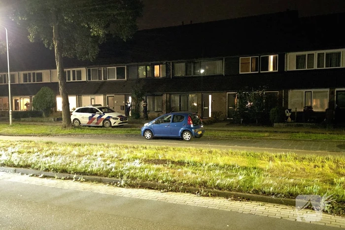 Vuurwerk ontploft bij voordeur woning