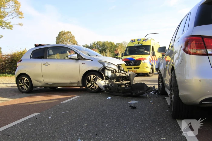 Gewonde bij frontale aanrijding