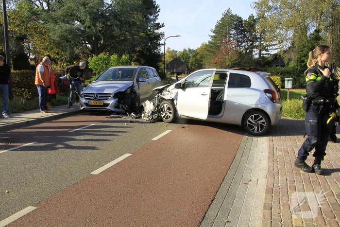 Gewonde bij frontale aanrijding