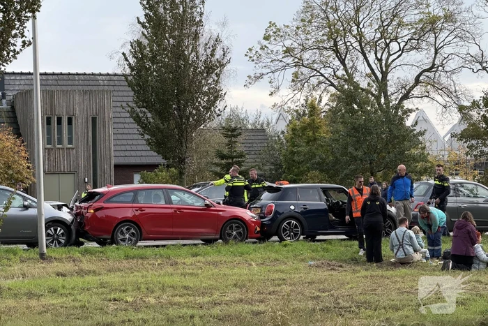 Kettingbotsing met drie auto's