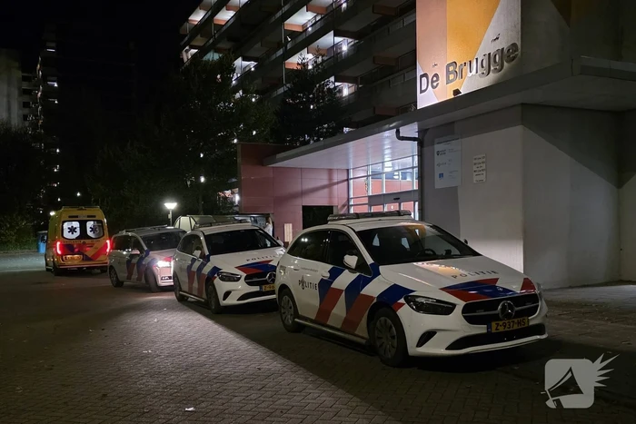 Politie en ambulance ingezet voor conflict in flatwoning