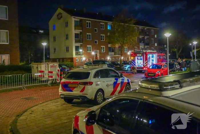 Brand in auto veroorzaakt schade aan omliggende voertuigen
