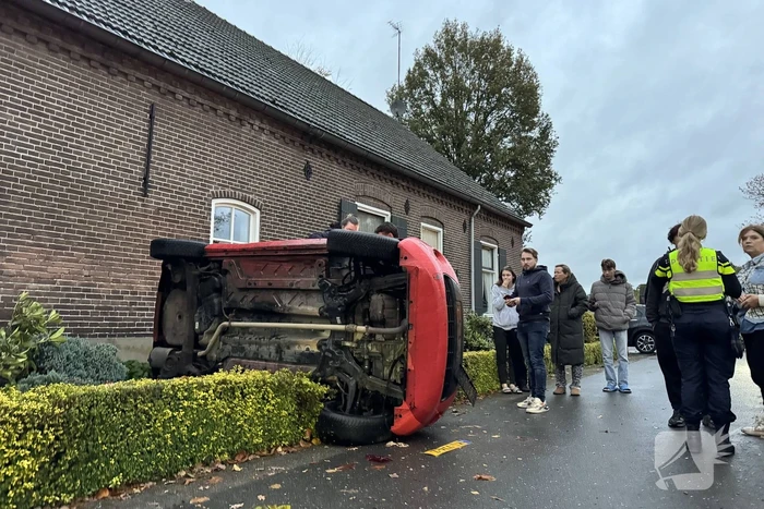 Vrouw komt met de schrik vrij na ongeval