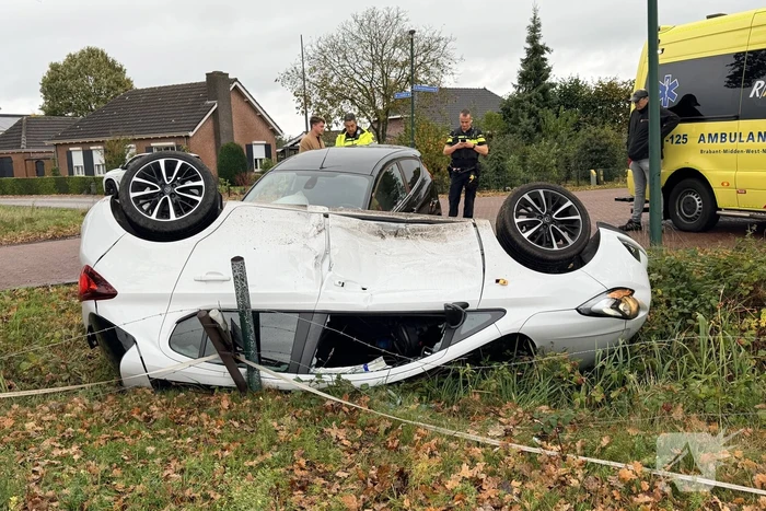 Meerdere auto's botsen bij zwaar ongeval