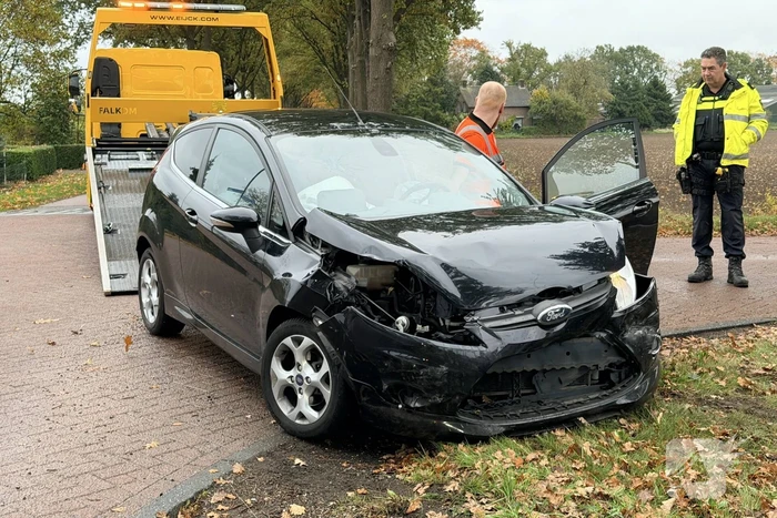 Meerdere auto's botsen bij zwaar ongeval