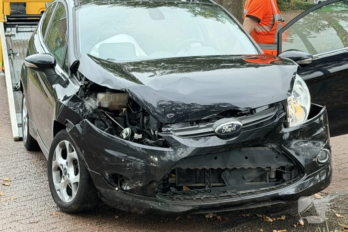 Meerdere auto's botsen bij zwaar ongeval