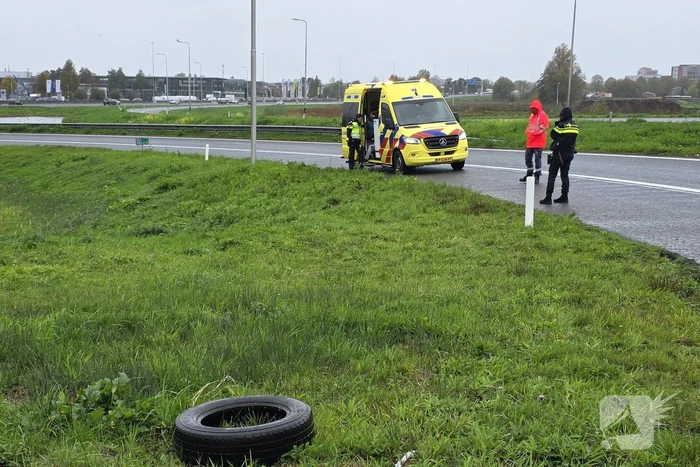 Automobilist raakt van de weg bij ongeval