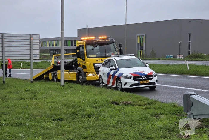 Automobilist raakt van de weg bij ongeval