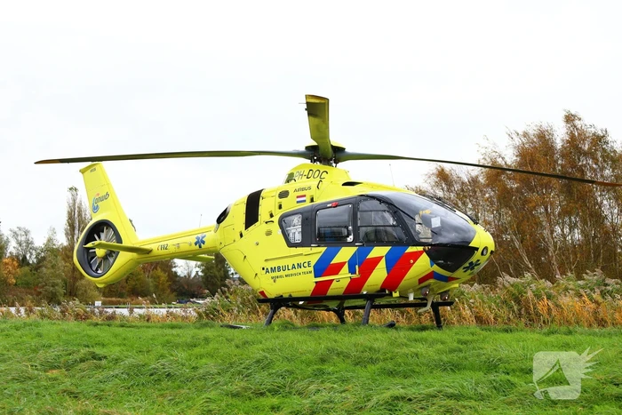 Zoekactie naar persoon te water met traumaheli