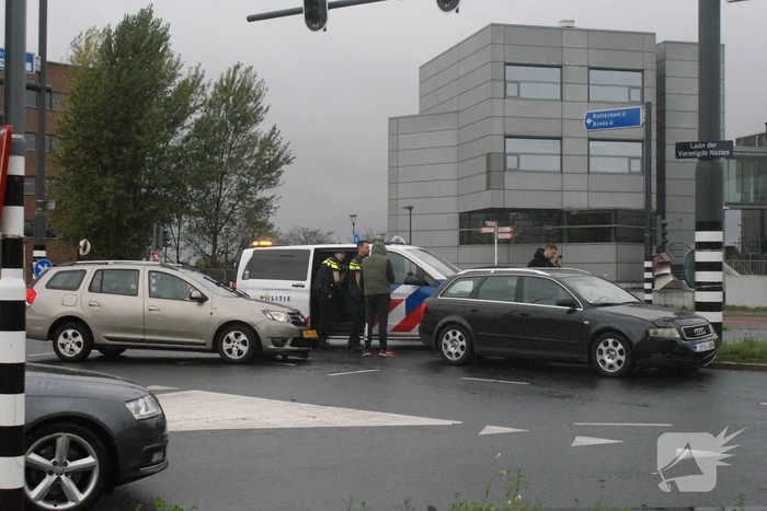 Aanrijding op kruispunt leidt tot verkeershinder