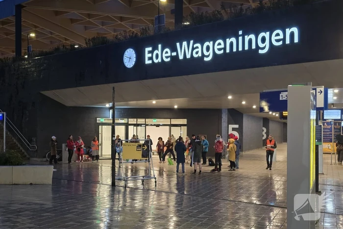 Kleinschalige demonstratie op treinstation