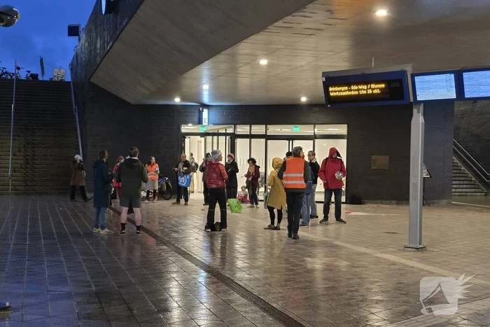 Kleinschalige demonstratie op treinstation