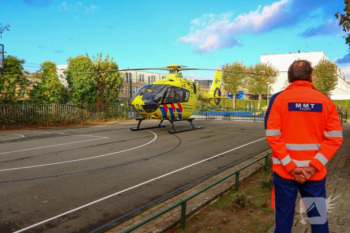 Piloot landt traumaheli op krap veldje