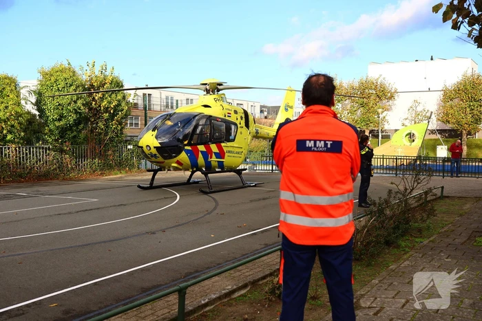 Piloot landt traumaheli op krap veldje