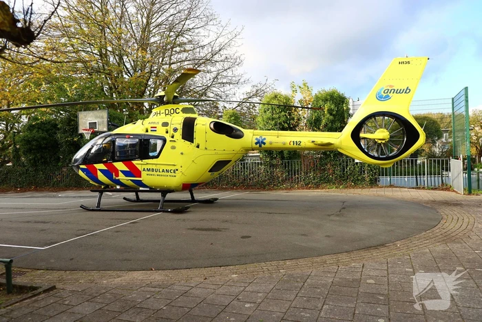 Piloot landt traumaheli op krap veldje