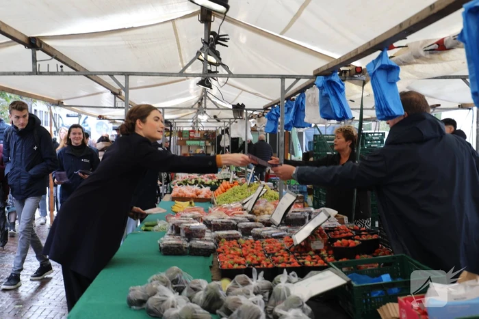 Lidewij de Vos brengt bezoek aan de stad