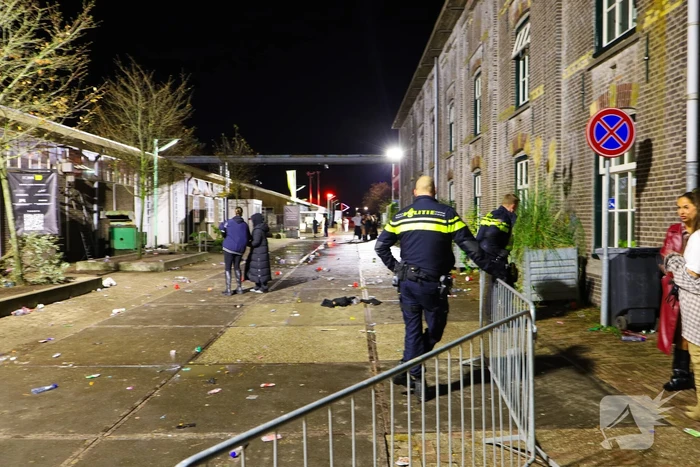 Dance event beëindigd door grote drukte