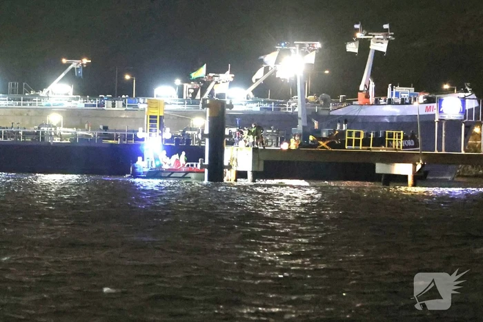 Twee vermisten na aanvaring in haven