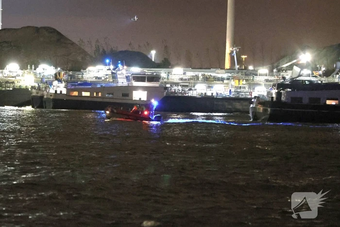 Twee vermisten na aanvaring in haven