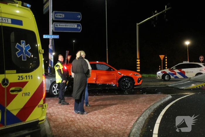 Lamborghini van drie ton in de kreukels bij crash