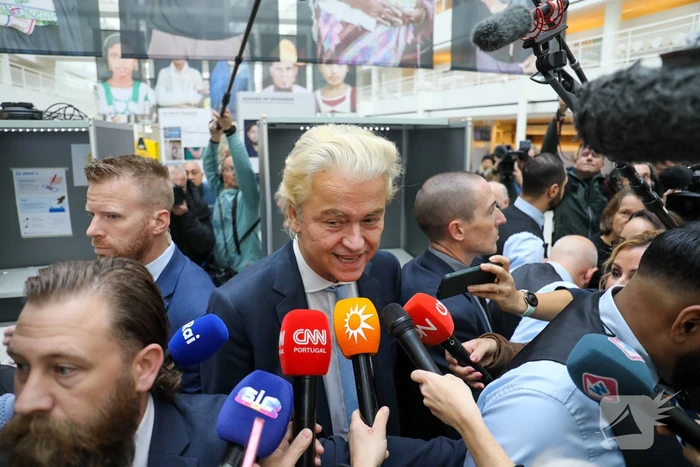 Grote belangstelling voor Wilders bij stembus