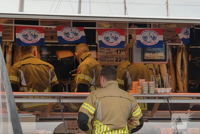 Viskraam brand snel onder controle