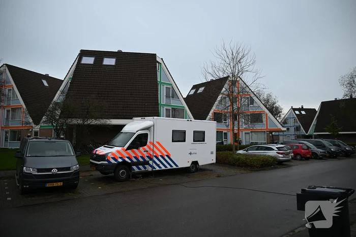 Overleden persoon in woning aangetroffen