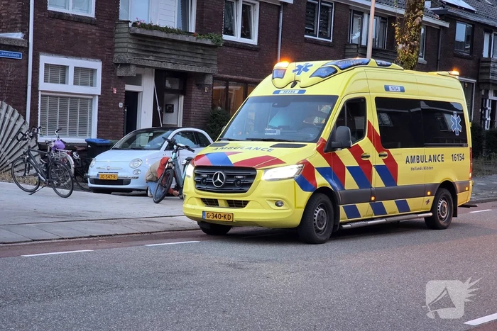 Fietser en lijnbus in botsing