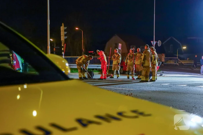 Zware botsing tussen twee auto's leidt tot gewonden