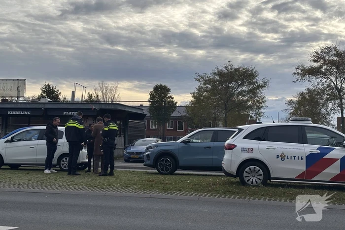 Kop-staart met twee voertuigen