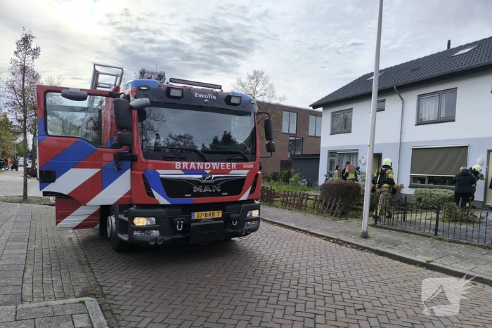 Brand in schuur snel onder controle