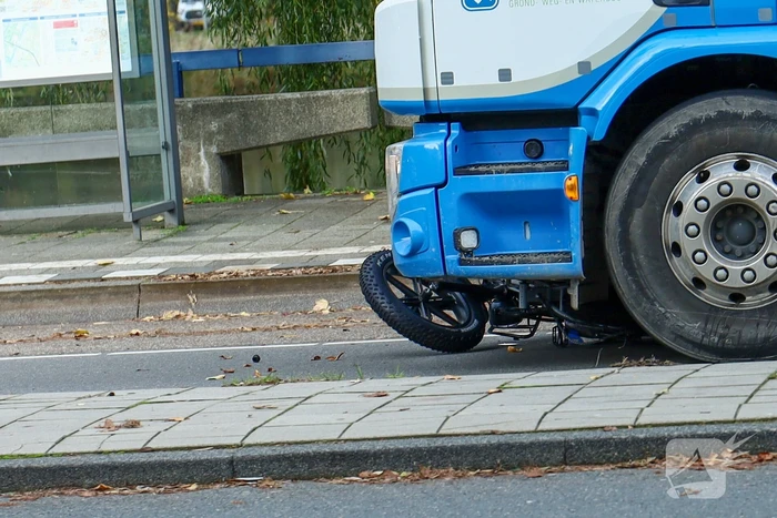 Kind overleden bij aanrijding tussen fatbike en vrachtauto